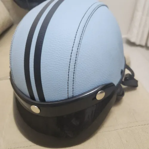 Moto elétrica capacete