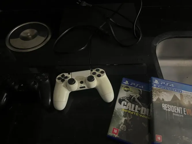 PS4 SEMI-NOVO