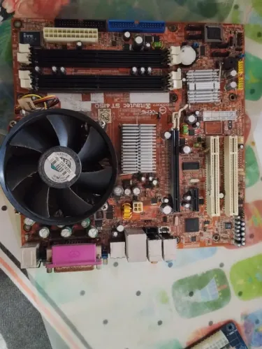 Placa mãe valor das duas. (Vendo separado também valor justo) !!!!!Não entrego!!!!!
