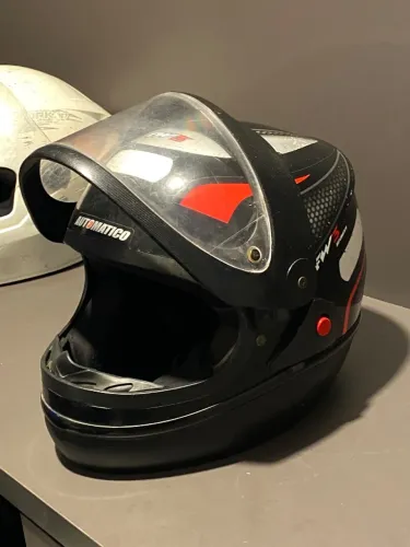 CAPACETE SAN MARINO FW3