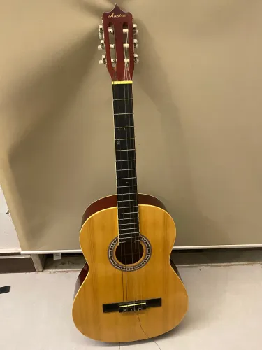 Violão Austin Novo pouco uso