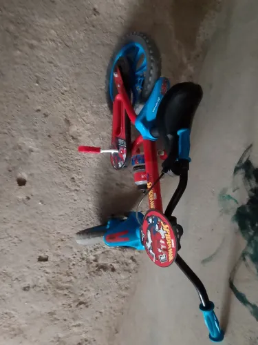 Bicicleta do homem aranha