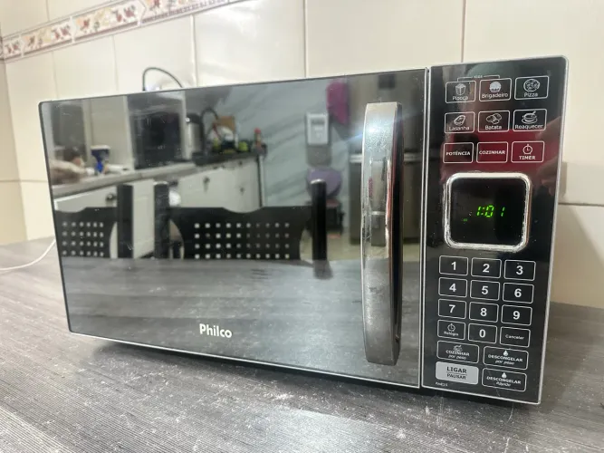 Microondas Philco 25L inox