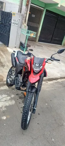 XTZ 250 Lander 2024 Vermelha | Único Dono | R$ 22.000