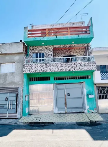 VENDE-SE SOBRADO COM DUAS CASAS INDEPENDENTES NO MESMO IMÓVEL - FERRAZ DE VASCONCELOS