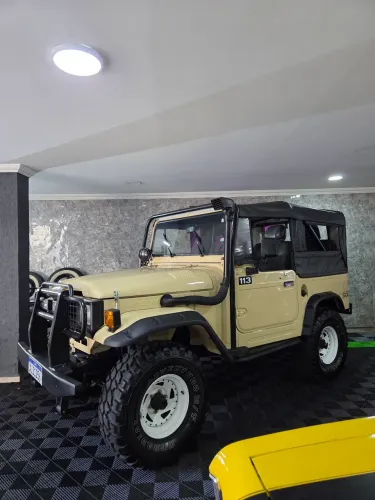 Toyota Band.Jipe Capota de Lona Diesel 1984