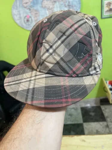 Boné Antigo New Era Novíssimo 57,5cm pouco usado