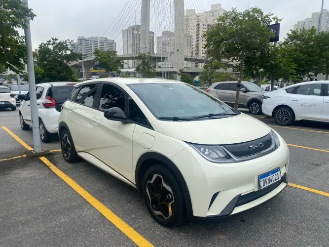 BYD Dolphin EV (Elétrico) 2024