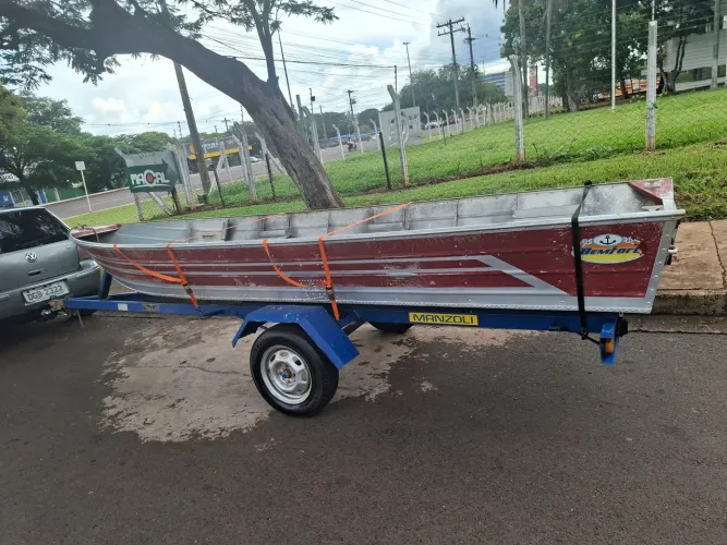 Barco de 5 metros borda alta 