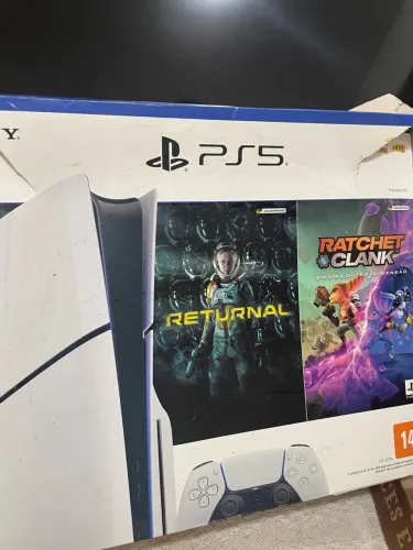 PS5 - com jogos e acessórios