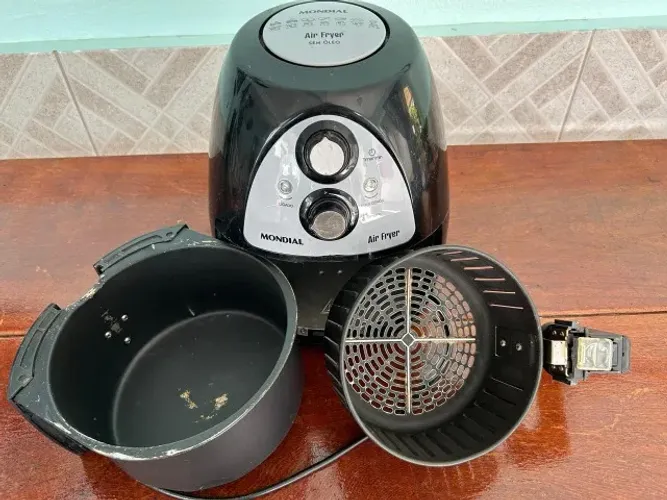AIR FRYER MONDIAL PEQUENA