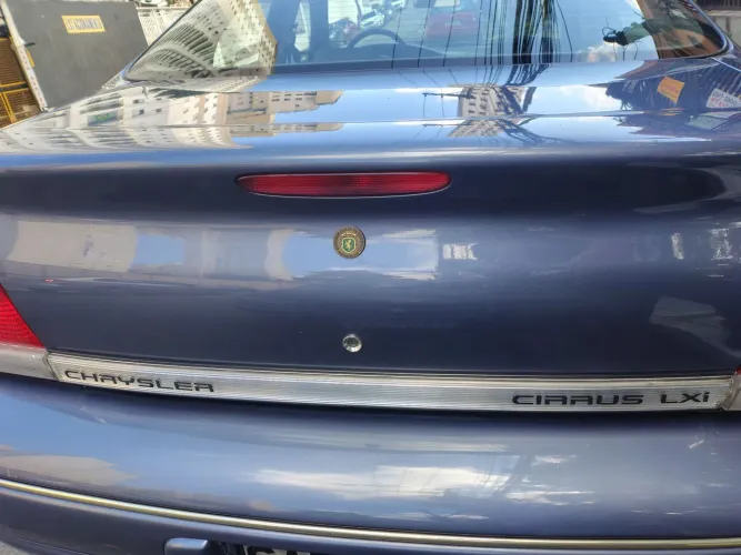 Chrysler Cirrus LXI 2.5 V6 24V 1995