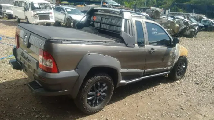 Strada Adventure 2015 1.8 vendido em peças