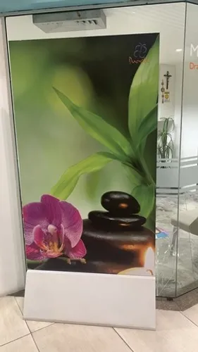 Totem de madeira com uma linda imagem