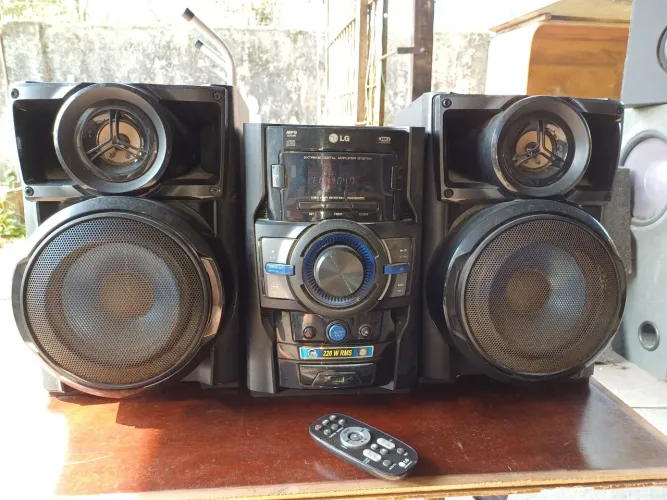 Aparelho de Som LG 220W
