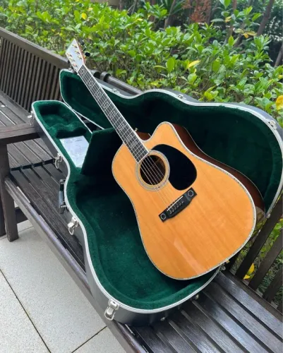 Violão MARTIN DC Aura-2010