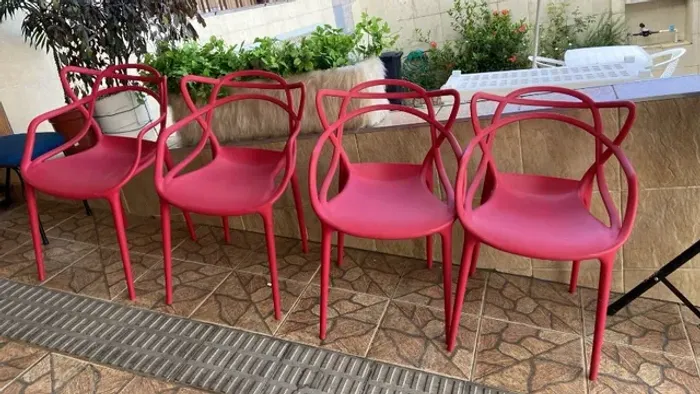 Jogo com 4 Cadeiras Vermelhas Tok Stok em Polipropileno