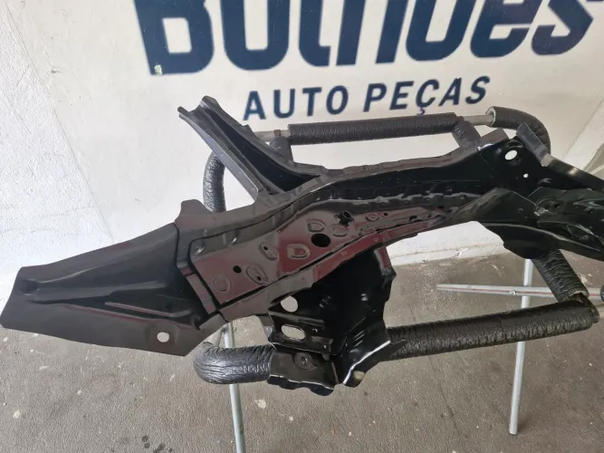 Longarina ou fechamento caixa de roda Diant. Direita Honda HRV 2016 a 2021 Original 