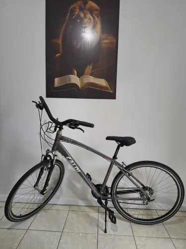 Bike Urbana Caloi Confort 700 NOVA, Aro 29,  Componentes e Acessórios Novos