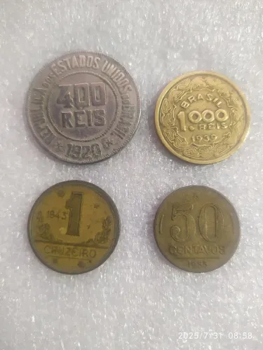  Moedas de réis e outras..