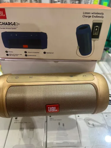 JBL Charge 2+ - Som potente e sem fio