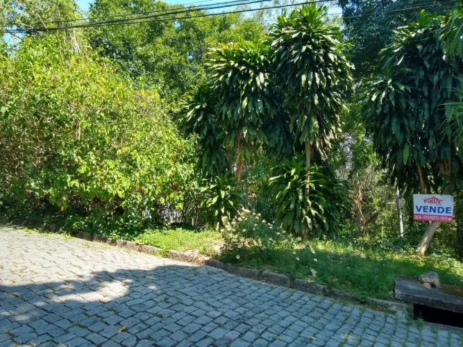 Terreno em Condomínio- Pendotiba