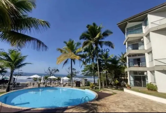 Apartamento (Apart/hotel) localizado em condomínio pé na areia na Praia das Toninhas em Ub