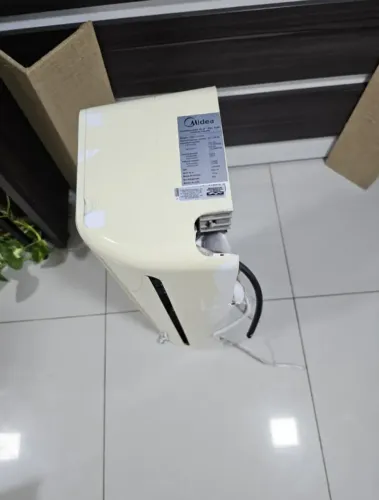 AR CONDICIONADO MIDEA 12.000 BUTS QUENTE E FRIO C/ CONTROLE