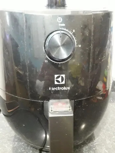 Air fryer Electrolux pequeno defeito