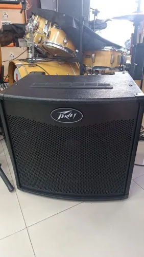 Amplificador Peavey TNT115 