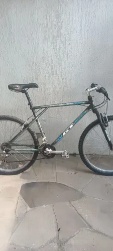 Bicicleta GT Talera cromoly para restaurar.