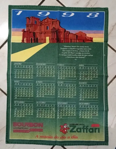 Pano de prato decorativo antigo em formato de calendário de 1998 usado excelente 