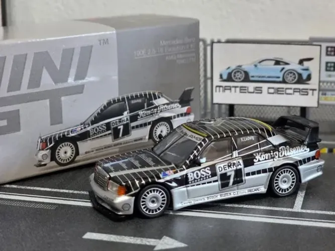 Mercedez-Benz 190E 2.5-16 Evolution II #7 - MiniGT