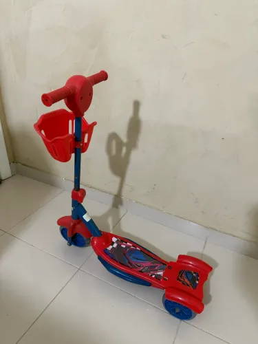 Vendo patinete infantil menino
