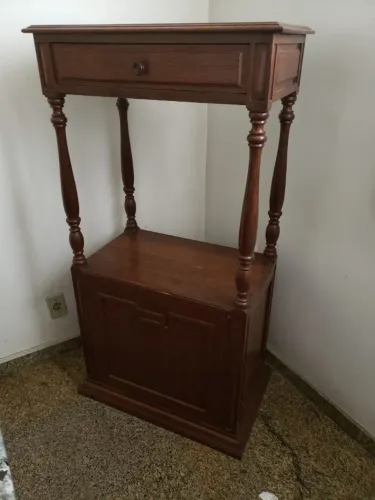 Vendo estante de madeira 
