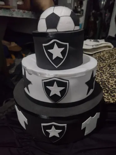 Bolo fake botafogo novo