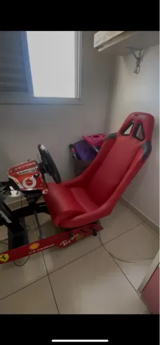 Cadeira de Simulação de Corrida Ferrari