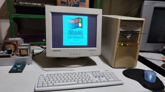 PC Antigo 386sx com 387