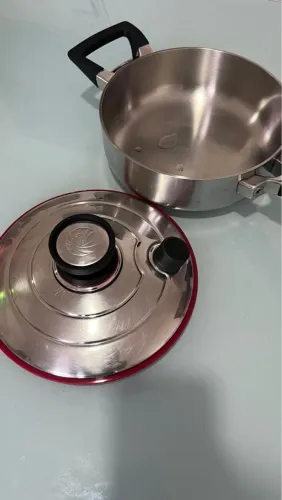 Panela Royal - Aço cirúrgico (20cm de diâmetro)