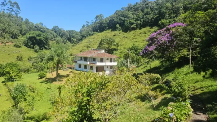 Lindo Sitio em São Pedro de Alcântara com 89.000m²