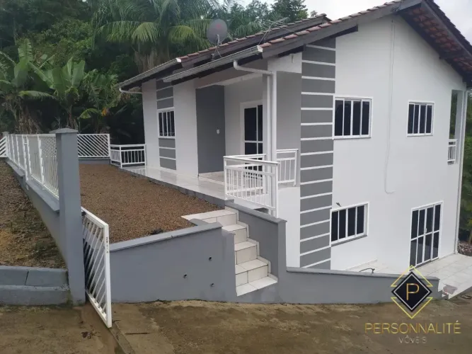 Casa à venda no bairro Centro - Lontras/SC