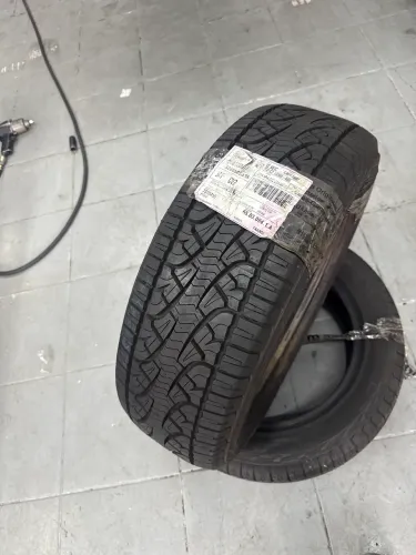 Par Pneu Pirelli Aro 17 Scorpion HT JP (KS) 215/60R17 100H XL Original Jeep Renegade