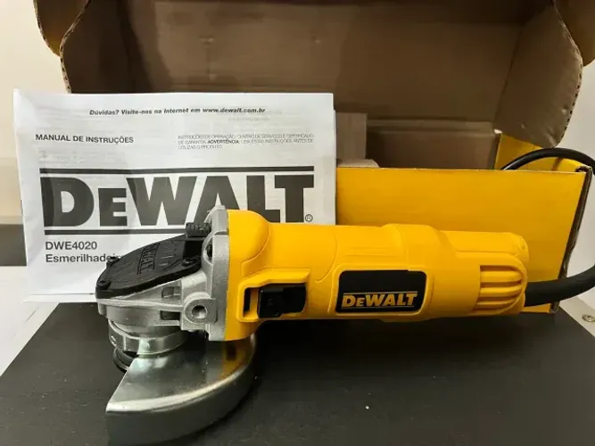 Esmerilhadeira Angular 4.1/2Pol. 800W 220V. DEWALT-DWE4020 - Ferramentas Parcelado em 10x