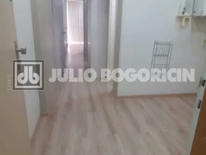 Sala : / Comercial / Catete