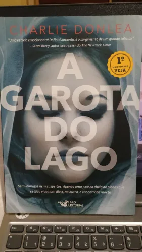 Livro A Garota do Lago - Charlie Donlea