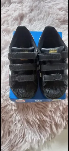 Vendo tênis Adidas Original 