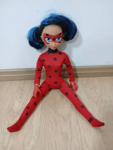 Lady bug boneca