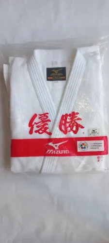KIMONO COM SELO IJF ,JAPONÊS BRANCO TAMANHO 4.5(GG)