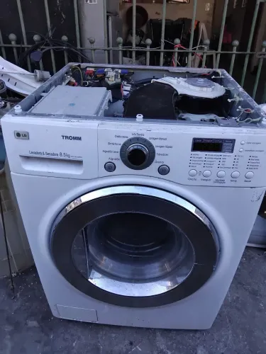 Máquina de lavar e seca