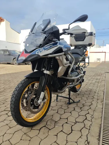 GS1250 PREMIUM TROPHY